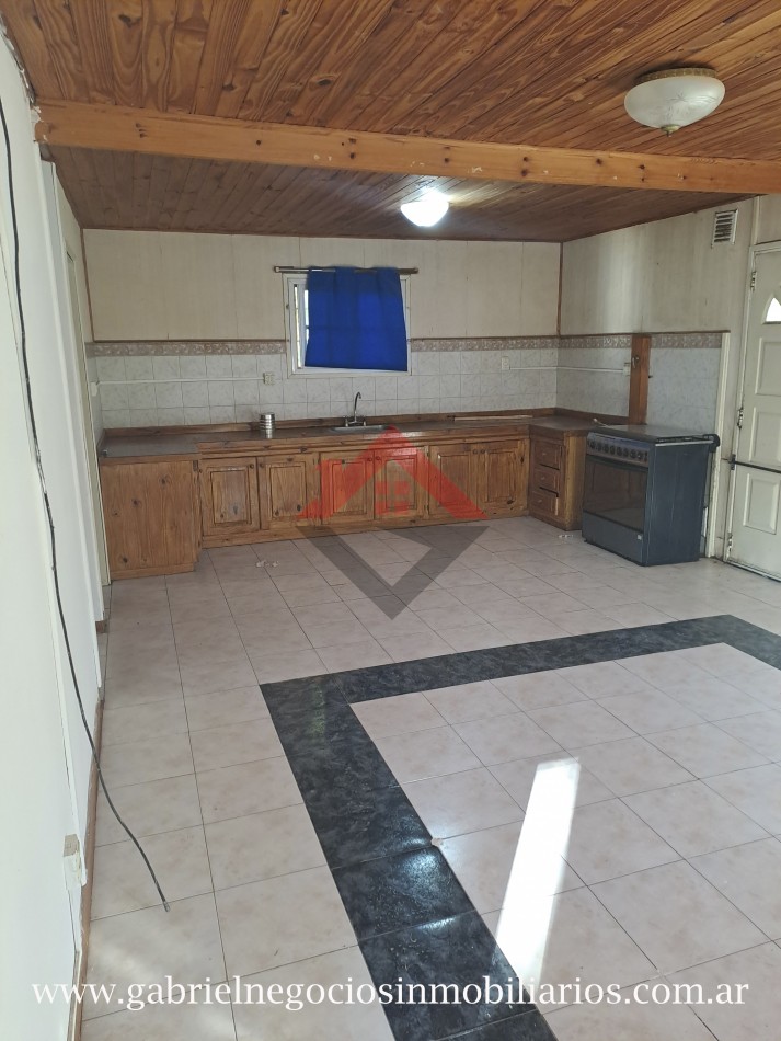 Casa 3 Dormitorios - Calle Balsovino Rios 