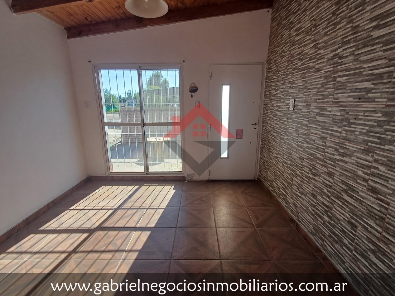 Casa con departamento  - En venta