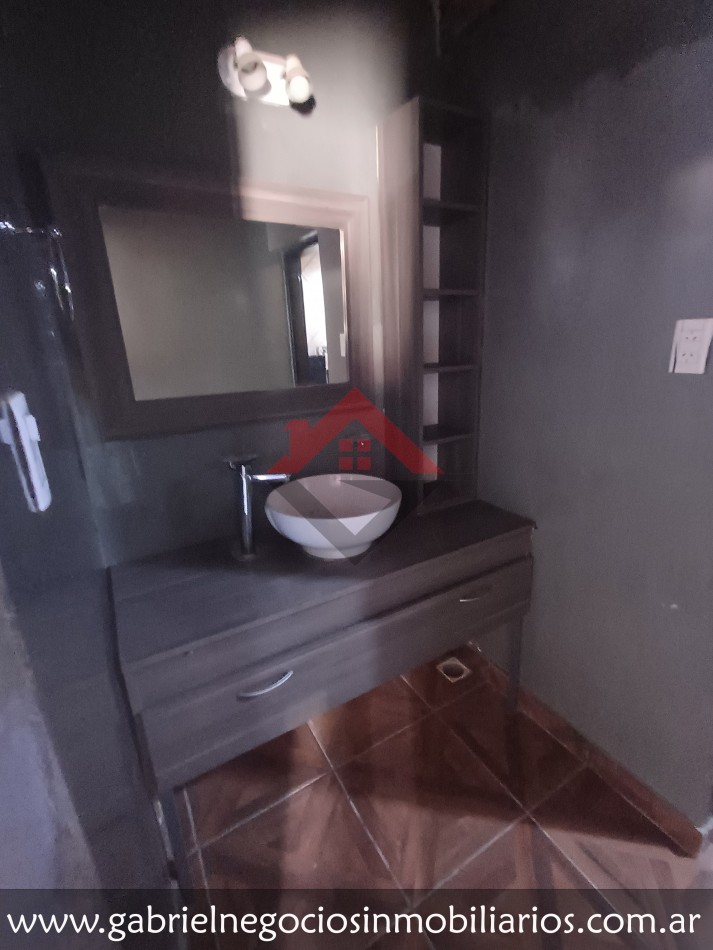 Casa con departamento  - En venta