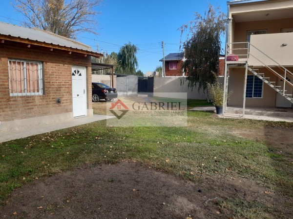 Se vende COMPLEJO de 7 departamentos - PLOTTIER