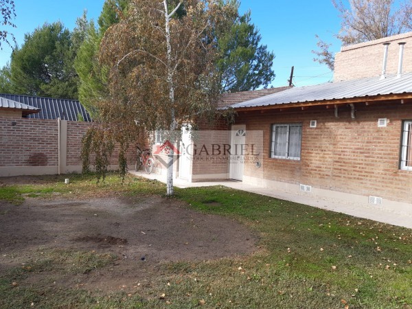 Se vende COMPLEJO de 7 departamentos - PLOTTIER