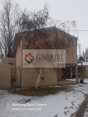 Se vende COMPLEJO de 7 departamentos - PLOTTIER