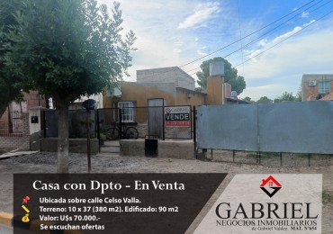 Casa con departamento - En Venta