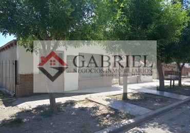 Casa sobre calle Celso Valla