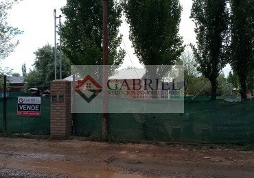 Terreno con 2 casas